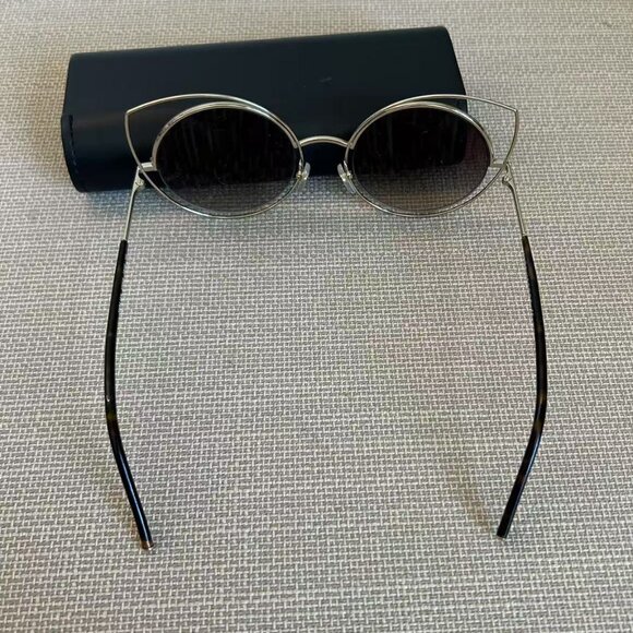EUC Marc Jacobs 10/S Cat Eye Sunglass Double Metal Wire Frames Gold